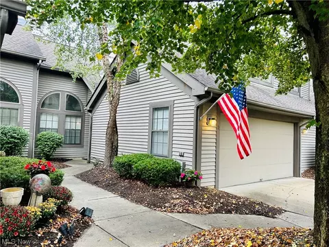 4042 Saint Andrews Ct #3, Canfield, OH 44406