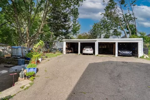 649 Patterson Ave, Akron, OH 44310 photo 15