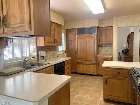 3962 Devon Dr, Warren, OH 44484 photo 8