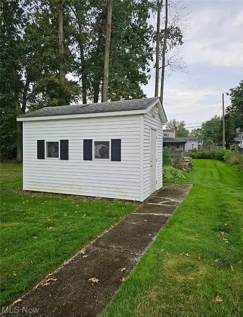 3962 Devon Dr, Warren, OH 44484 photo 5