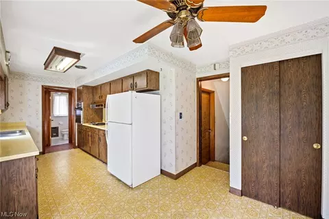 618 Twilight, Seven Hills, OH 44131 photo 9