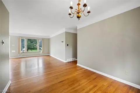 618 Twilight, Seven Hills, OH 44131 photo 3