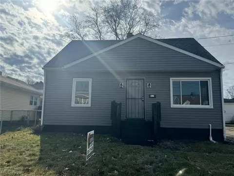 870 Bisson Ave, Akron, OH 44307 photo 1