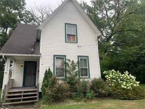 2248 Oakdale Ave, Lorain, OH 44052