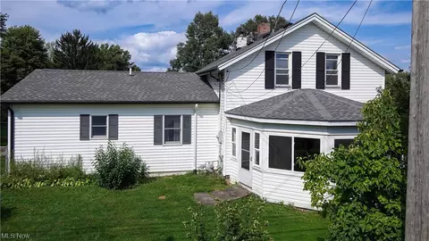 5225 State Route 82, Mantua, OH 44255