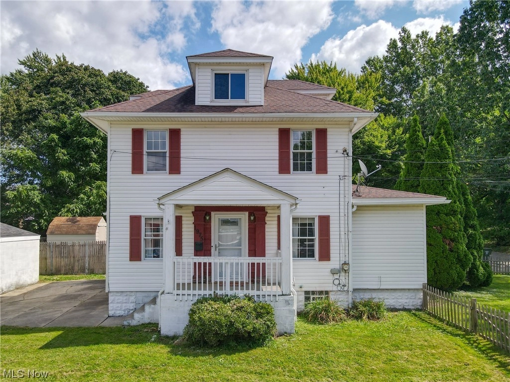 1975 Germaine St  