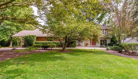 2717 Sinton Pl, Pepper Pike, OH 44124