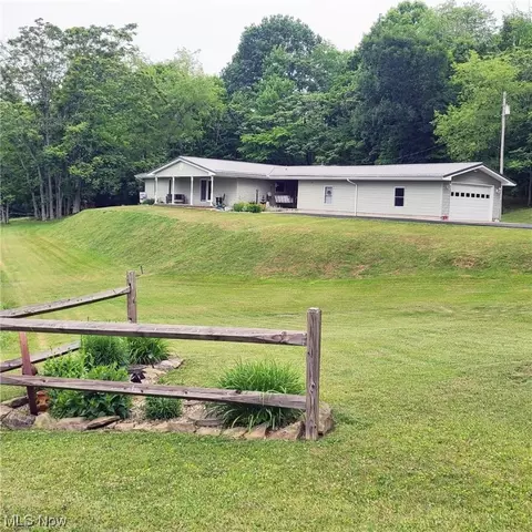 73 Zion Dr, Friendly, WV 26146