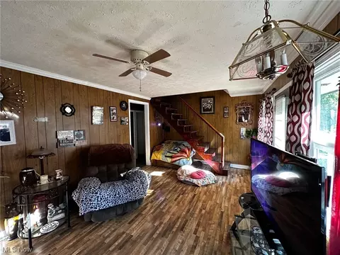 1346 Eleanor Dr, Ashtabula, OH 44004 photo 2