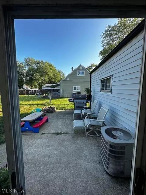 1346 Eleanor Dr, Ashtabula, OH 44004 photo 10