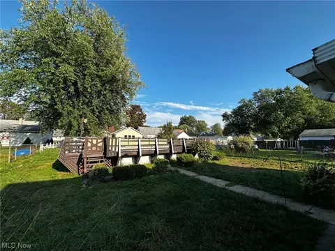 1346 Eleanor Dr, Ashtabula, OH 44004 photo 9