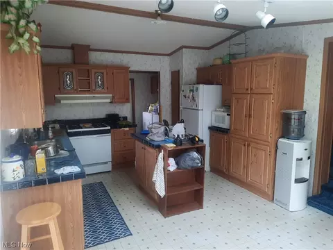 3973 Mill Rd, Dorset, OH 44032 photo 5