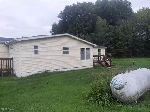 3973 Mill Rd, Dorset, OH 44032 photo 3