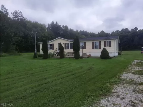 3973 Mill Rd, Dorset, OH 44032 photo 2