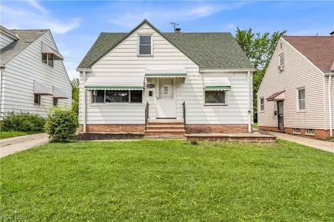 20901 Franklin Rd, Maple Heights, OH 44137