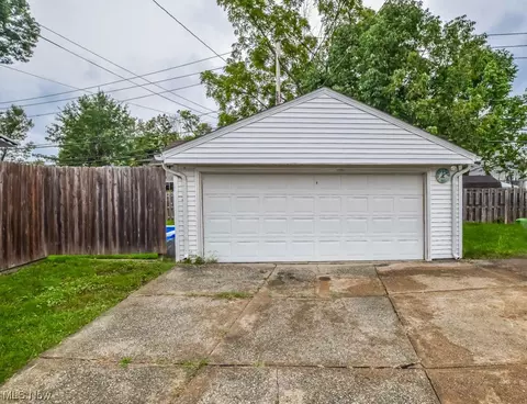 29947 Regent Rd, Wickliffe, OH 44092 photo 15