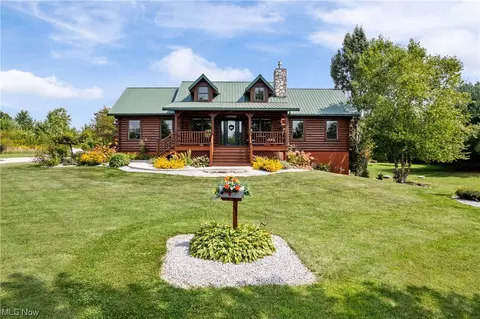 8205 Lake Rd, Seville, OH 44273