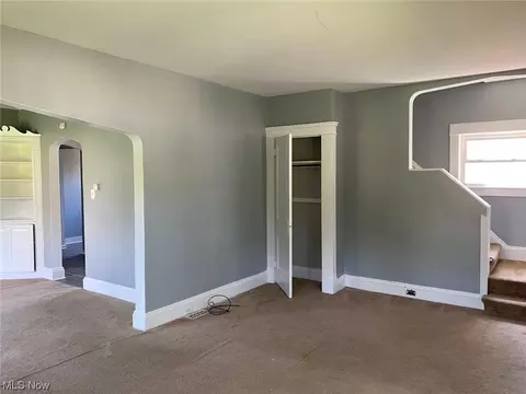5239 Beech Ave, Maple Heights, OH 44137 photo 3
