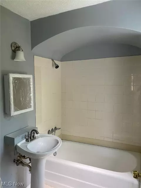 5239 Beech Ave, Maple Heights, OH 44137 photo 7
