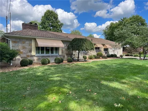 219 Nesbitt St, Poland, OH 44514