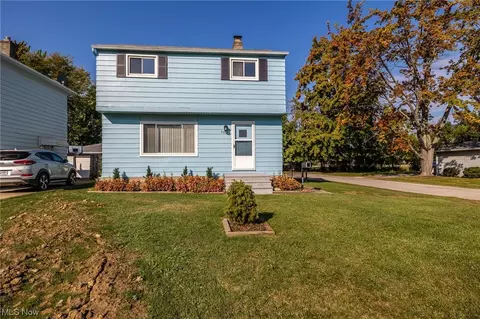968 Center Rd, Eastlake, OH 44095