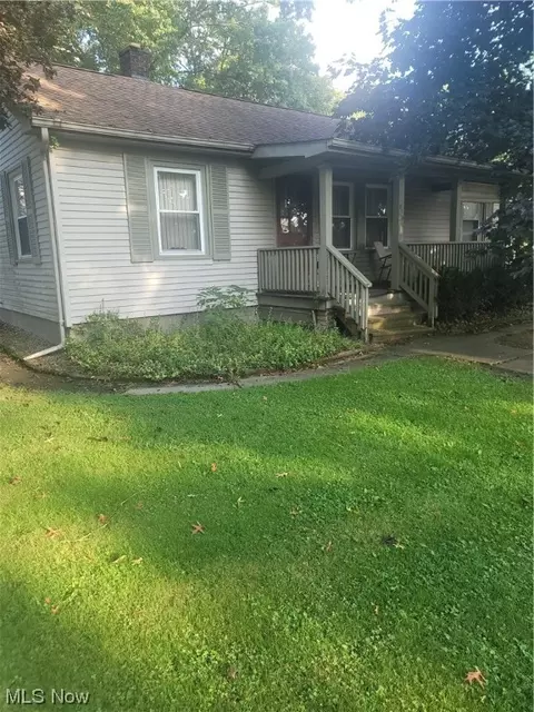 813 Lafayette Ave, Niles, OH 44446