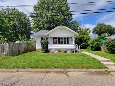 841 Maple St, Parkersburg, WV 26101