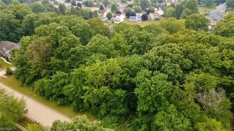 Woodmere Drive, Wooster, OH 44691