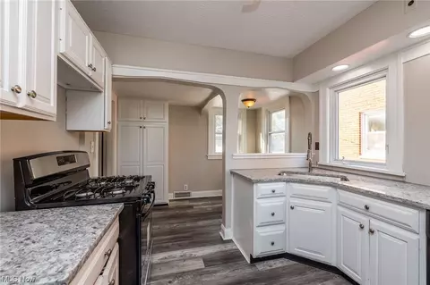 2209 Brookview Blvd, Parma, OH 44134 photo 9