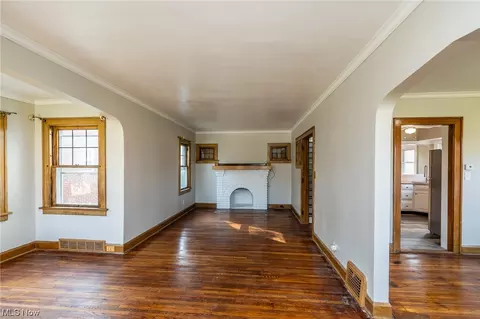 2209 Brookview Blvd, Parma, OH 44134 photo 4