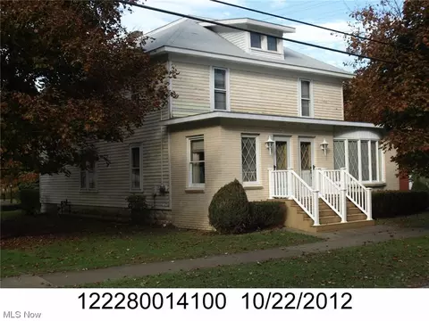 576 Clark St, Conneaut, OH 44030