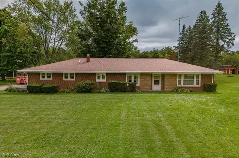 15750 Bowman St NE, Homeworth, OH 44634