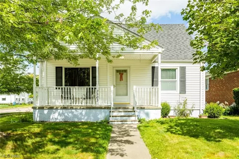 2503 E 35th St, Lorain, OH 44055