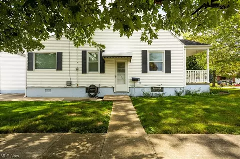 2503 E 35th St, Lorain, OH 44055 photo 4