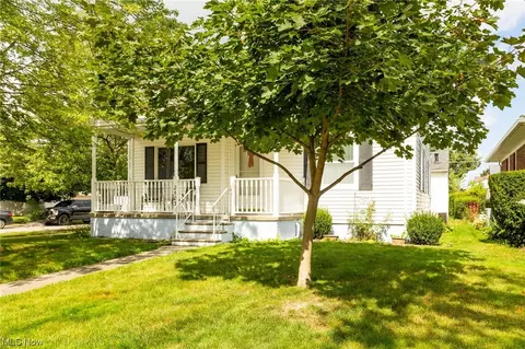 2503 E 35th St, Lorain, OH 44055 photo 3