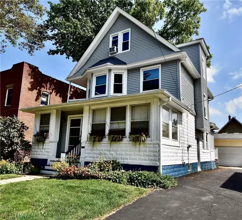 1433 Spring Garden Ave, Lakewood, OH 44107