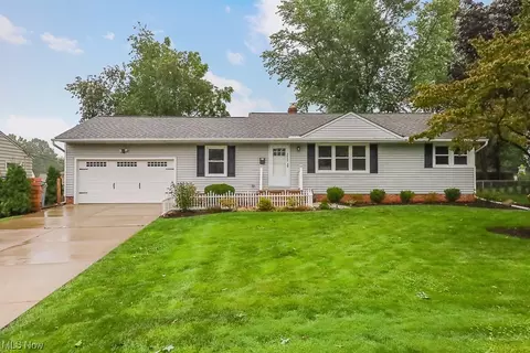 5465 Harmony Ln, Willoughby, OH 44094 photo 1