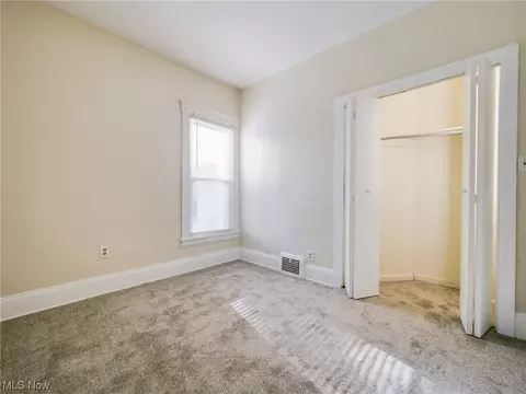 116 Taft Ave, Elyria, OH 44035 photo 2