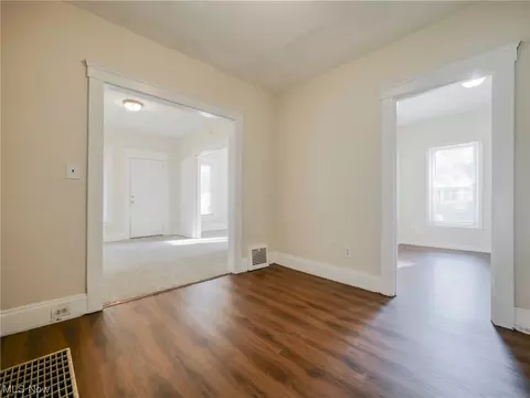 116 Taft Ave, Elyria, OH 44035 photo 7