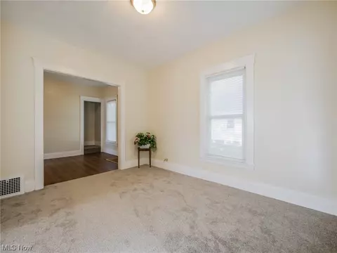 116 Taft Ave, Elyria, OH 44035 photo 4