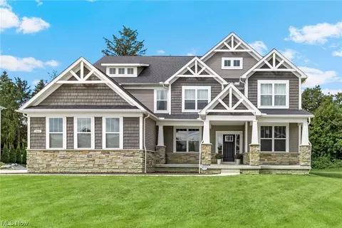 2464 Seton Dr, Avon, OH 44011