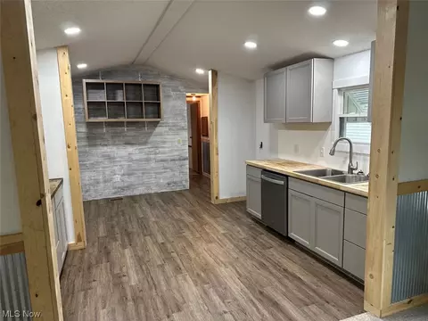 405 E Main St, Dalton, OH 44618 photo 7