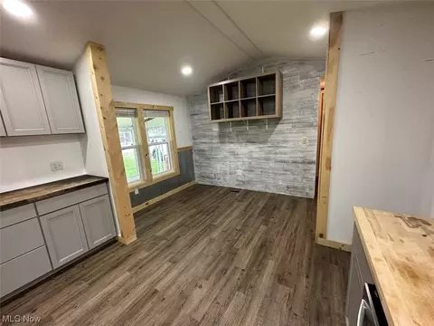 405 E Main St, Dalton, OH 44618 photo 9