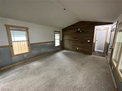 405 E Main St, Dalton, OH 44618 photo 8