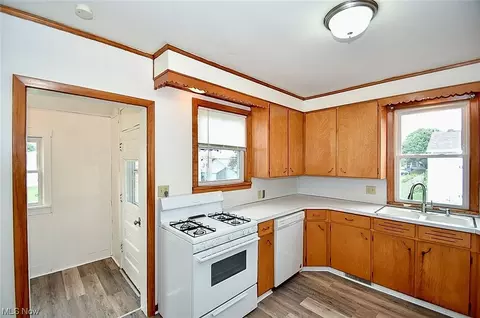 3417 4th St NW, Canton, OH 44708 photo 9