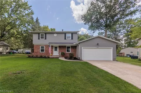 1940 King Dr, Stow, OH 44224