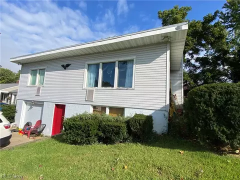 5941 Freitag St NW, Canton, OH 44718