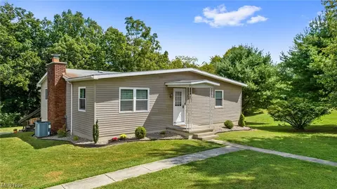 5920 N Torch Rd, Little Hocking, OH 45742