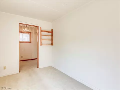 103 E Mapledale Ave, Akron, OH 44301 photo 3