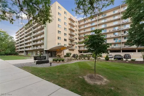 10301 Lake Ave #605, Cleveland, OH 44102